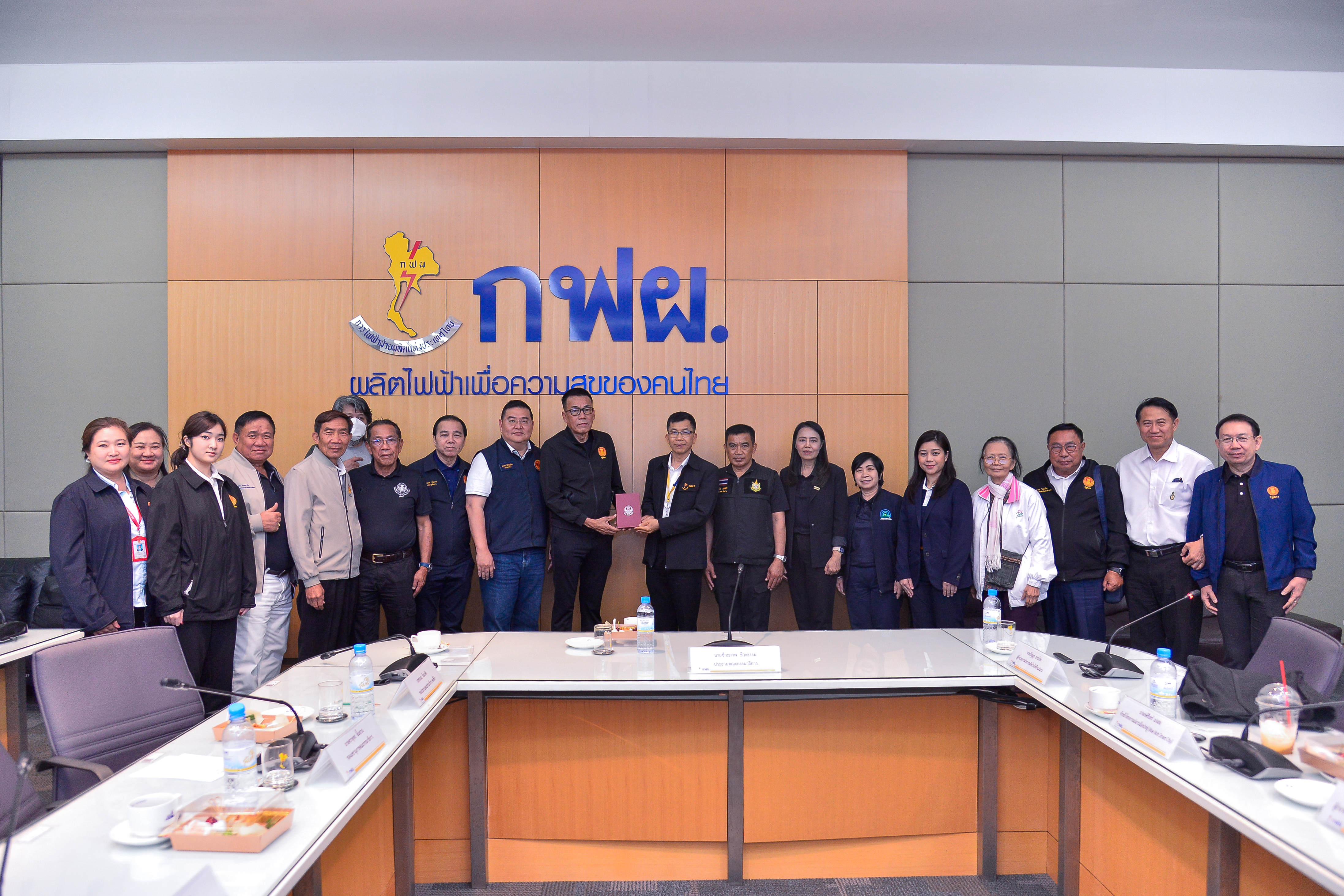 กรรมาธิการทรัพยากรธรรมชาติและสิ่งแวดล้อม วุฒิสภาตรวจเยี่ยมการบริหารจัดการสิ่งแวดล้อมเชิงรุก กฟผ.แม่เมาะ